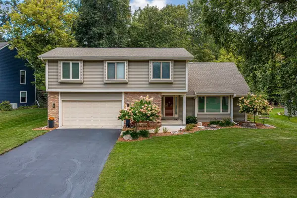 2920 Xanthus Lane N, Minneapolis, MN 55447