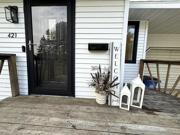 421 9th Avenue, Madison, MN 56256