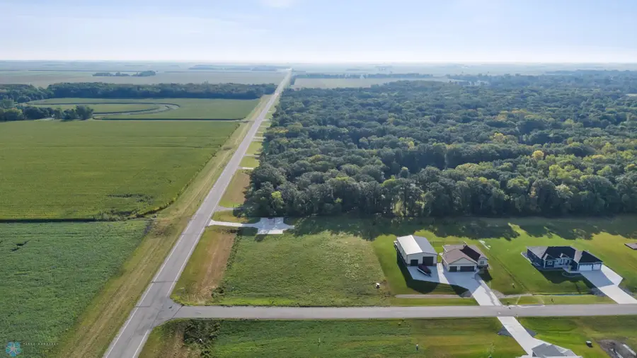 6926 2nd Street Nw, Moorhead, MN 56560 - #3