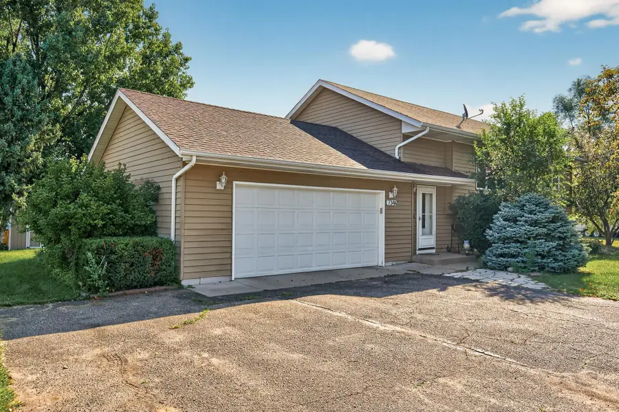 7344 Degrio Way, Inver Grove Heights, MN 55076 - #2