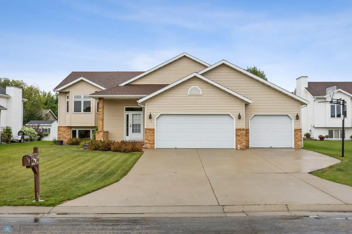 1715 33rd Street S, Moorhead, MN 56560 - #1