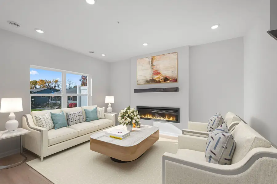 362 Trenton Lane, West Saint Paul, MN 55118 - Image #2