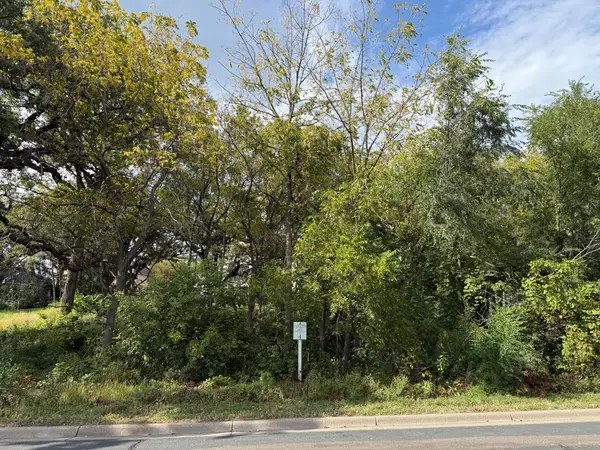 1634 River Shore Drive, Hastings, MN 55033