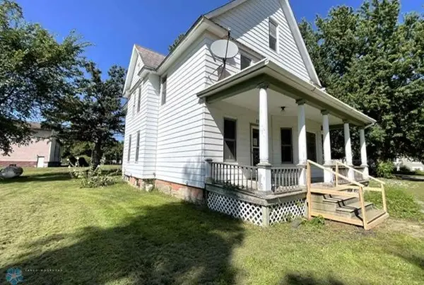 205 E 3rd Street E, Herman, MN 56248