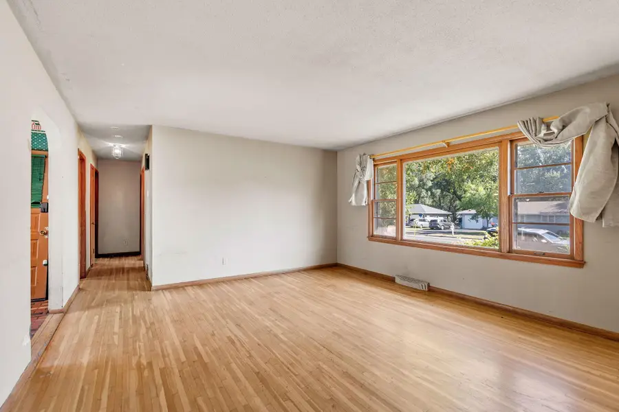 5849 Boone Avenue N, Minneapolis, MN 55428 - Image #3