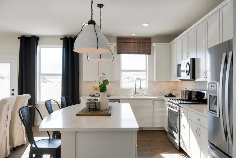 10390 Mcgregor Boulevard, Woodbury, MN 55129 - Image #2