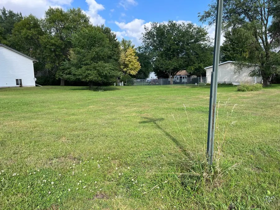 121 Edgewood Drive, Redwood Falls, MN 56283 - #2