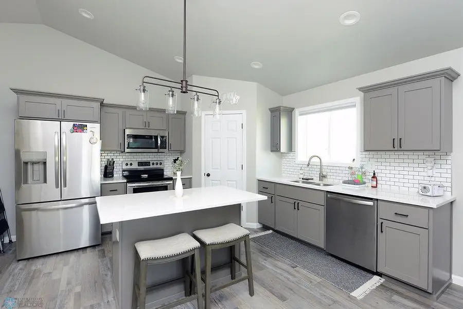 6032 80th Avenue S, Horace, ND 58047 - Image #3