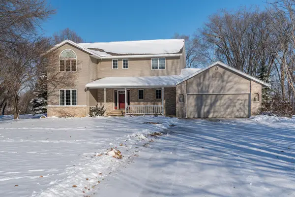 38124 Honeysuckle Lane, North Mankato, MN 56003