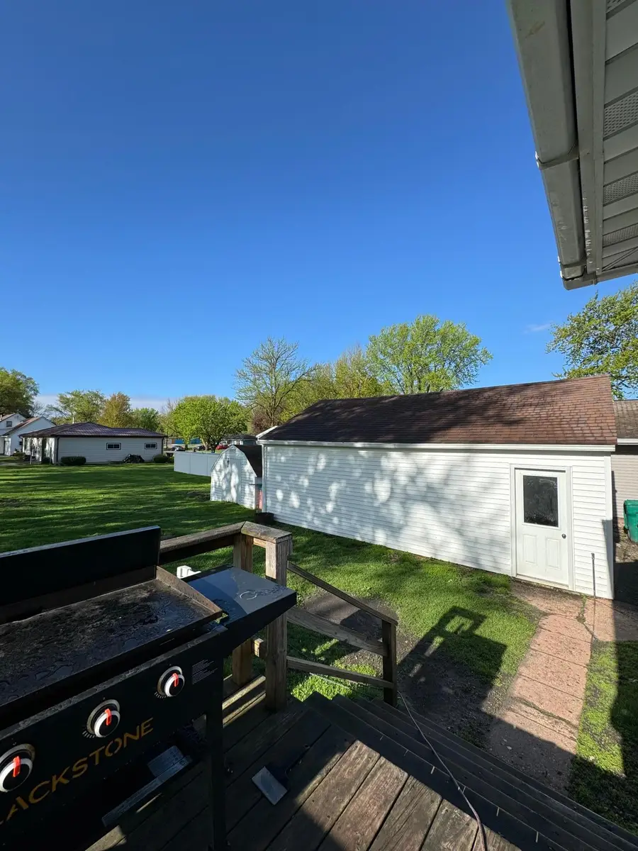96 7th Street Sw, Wells, MN 56097 - #3