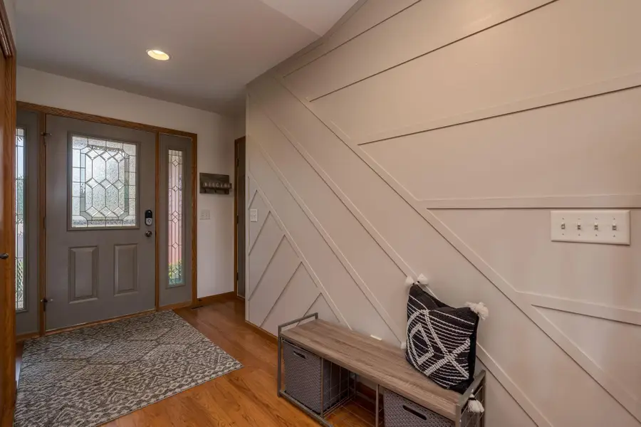 320 Grovebrook Court, Mankato, MN 56001 - Image #3