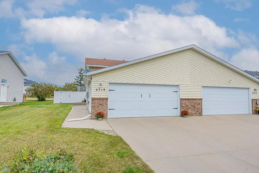 4719 Townsite Place S, Fargo, ND 58104 - Image #2