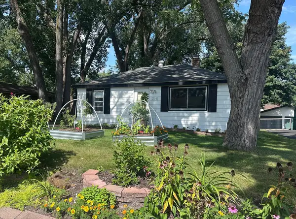 301 Longfellow Street Ne, Minneapolis, MN 55432