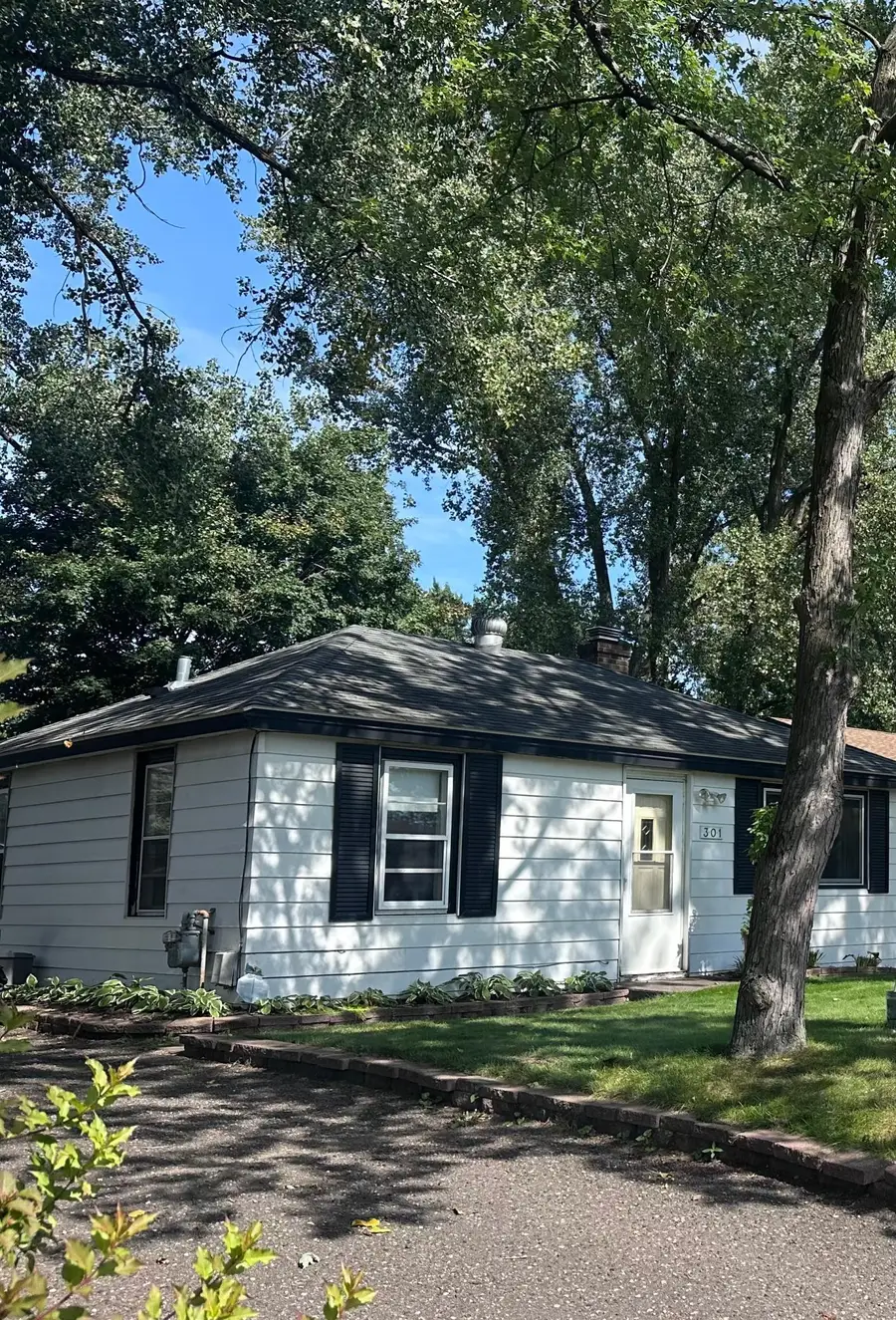 301 Longfellow Street Ne, Fridley, MN 55432 - Image #3