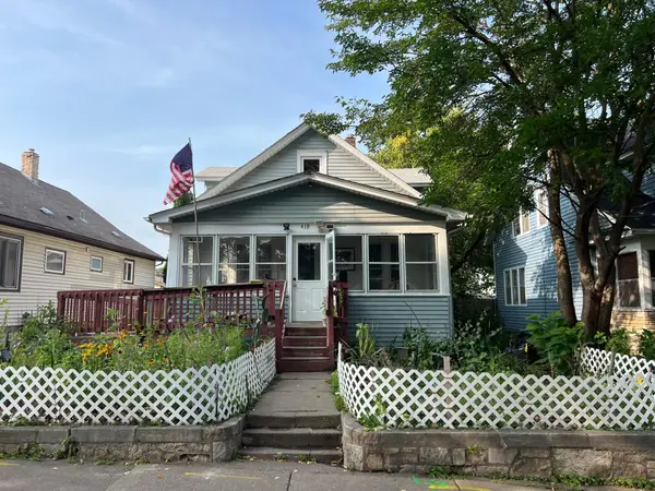 419 Rose Avenue E, Saint Paul, MN 55130