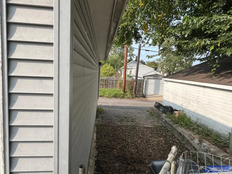 419 Rose Avenue E, Saint Paul, MN 55130 - Image #3