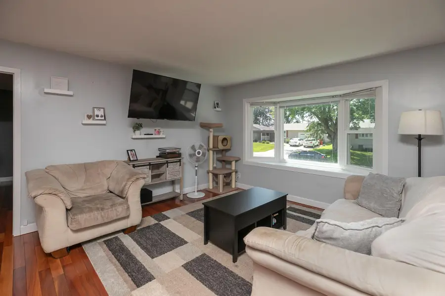 408 6th Avenue Nw, Dodge Center, MN 55927 - #3