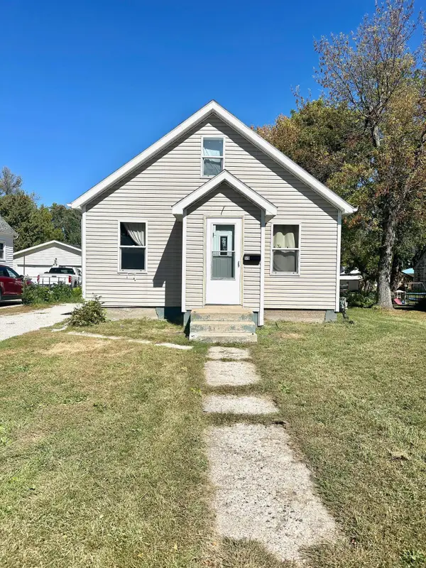 519 8th Avenue, Worthington, MN 56187