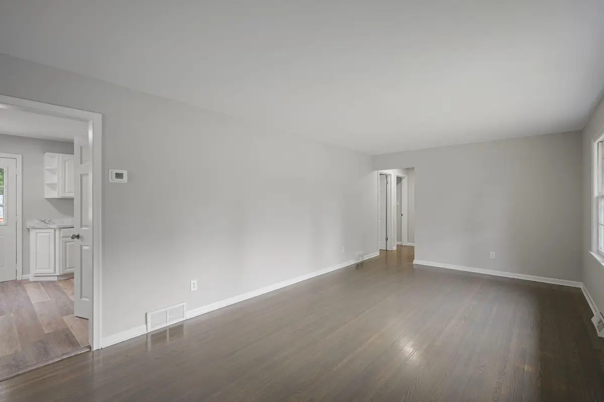 539 7th Avenue E, Shakopee, MN 55379 - Image #1