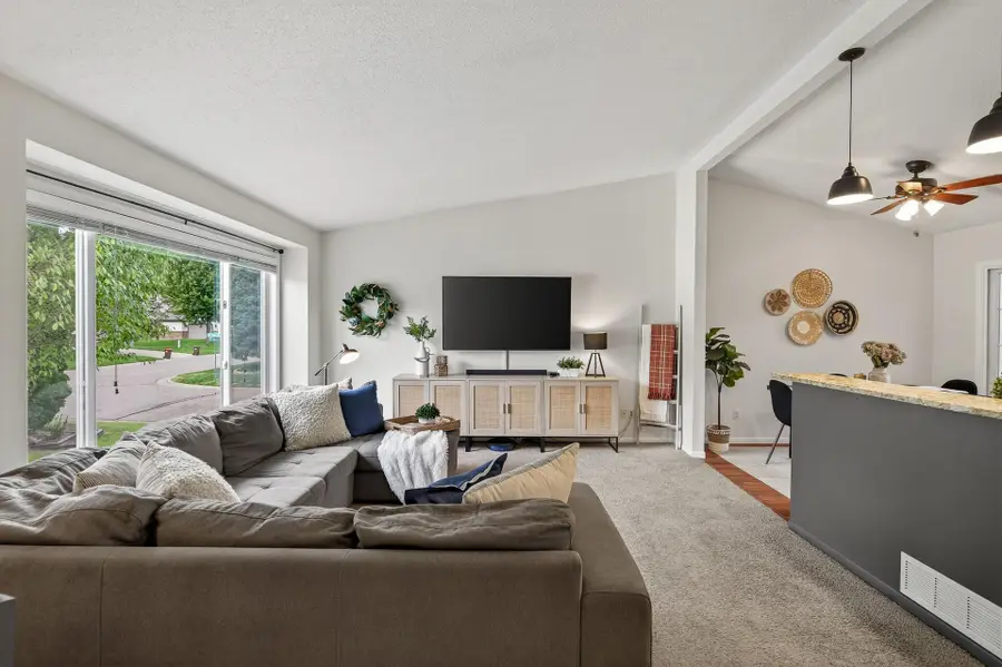 2181 Helena Road N, Oakdale, MN 55128 - Image #3