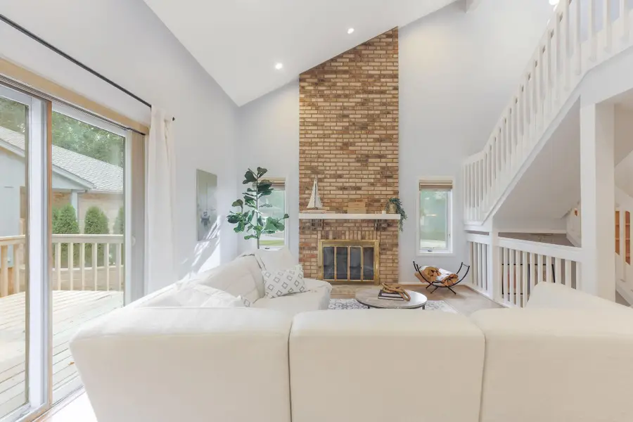 1148 Hollybrook Drive, Wayzata, MN 55391 - Image #2