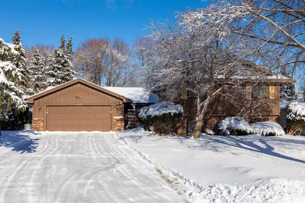649 Randy Avenue, Shoreview, MN 55126
