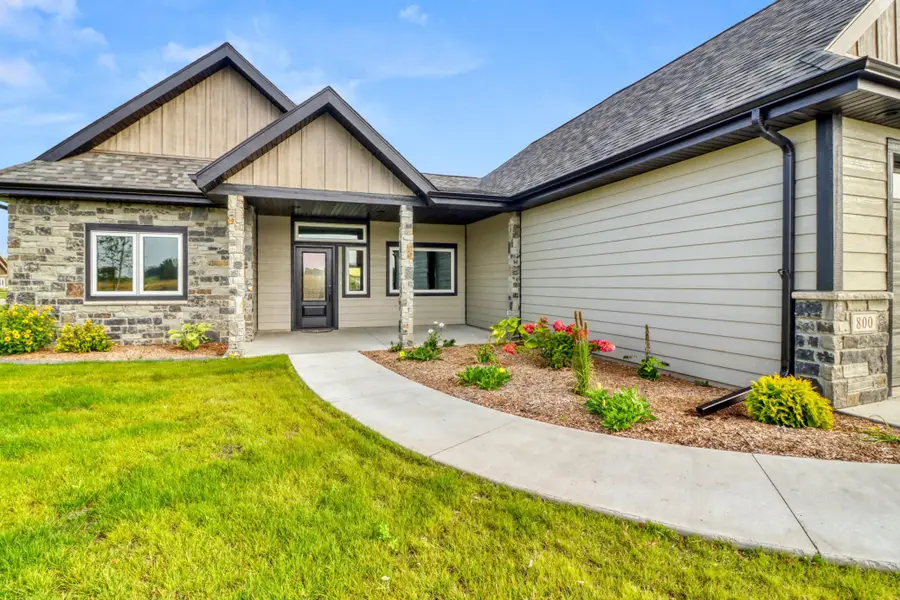 800 Lake Forest Circle, Detroit Lakes, MN 56501 - #2