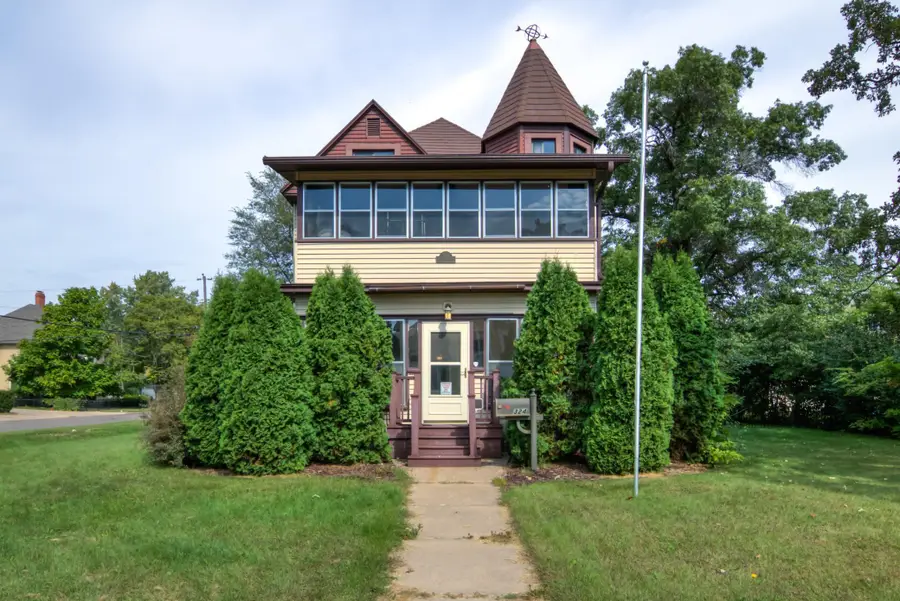 324 Coleman Street, Chippewa Falls, WI 54729 - #2