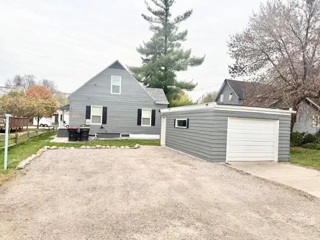 207 E Broadway Street, Redwood Falls, MN 56283 - #3