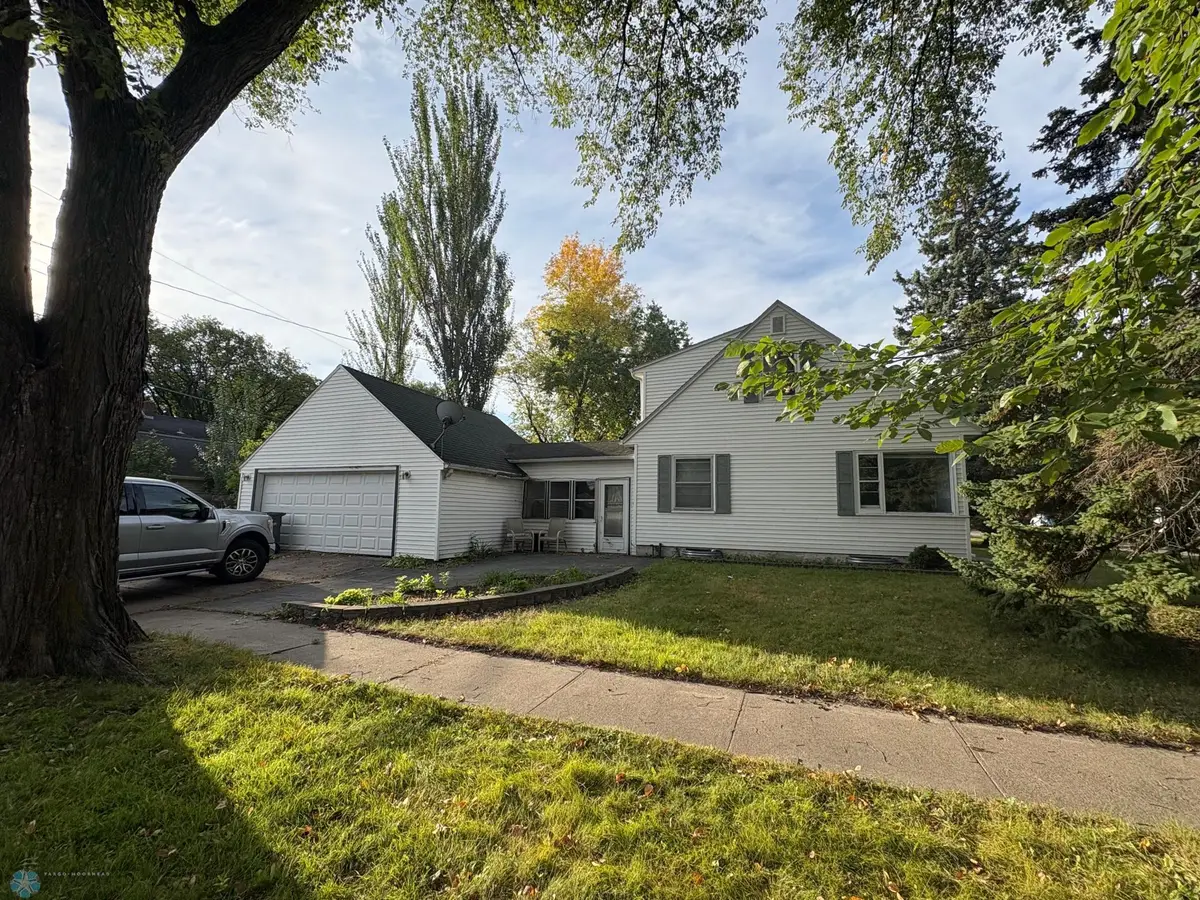 1402 4th Street S, Moorhead, MN 56560 - #1