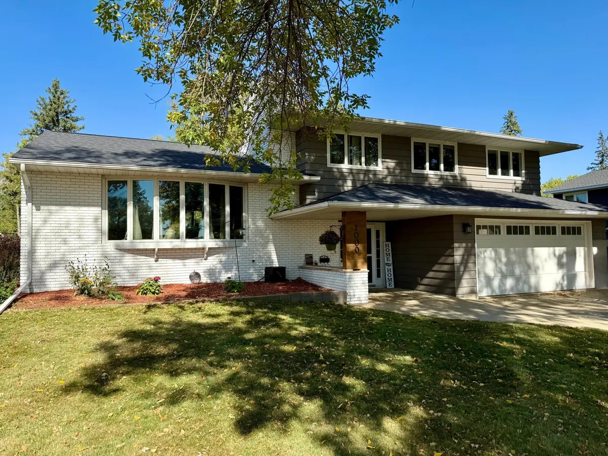 1000 W Birch Avenue, Olivia, MN 56277 - #1