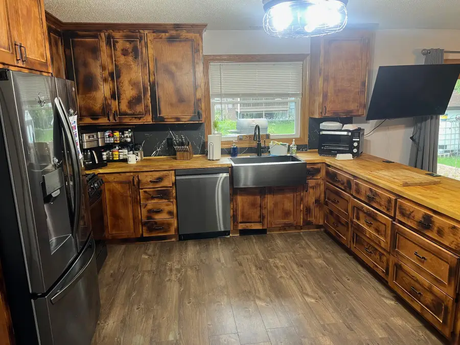 735 Sunset Street Sw, Hutchinson, MN 55350 - Image #2