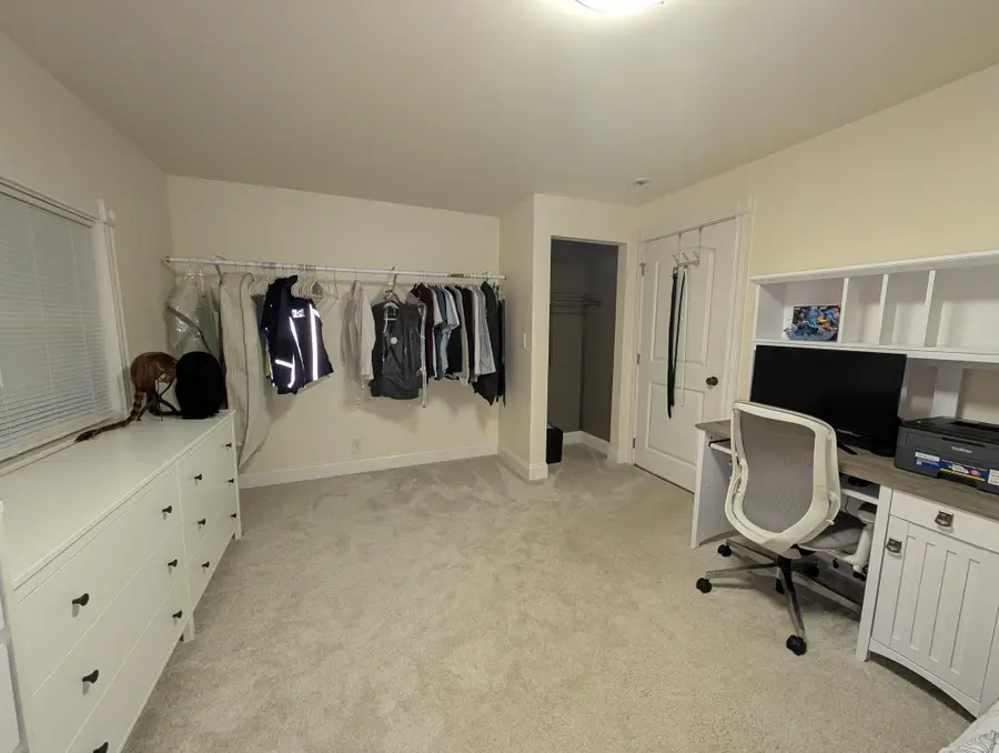 915 Rose Avenue E, Saint Paul, MN 55106 - #3