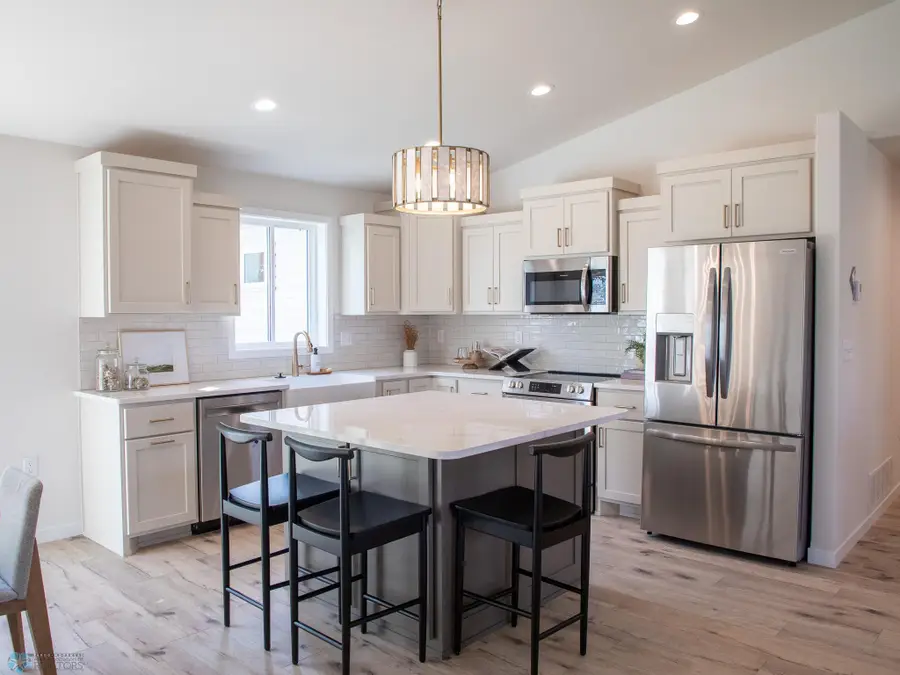 3612 Decorah Way S, Fargo, ND 58104 - Image #2