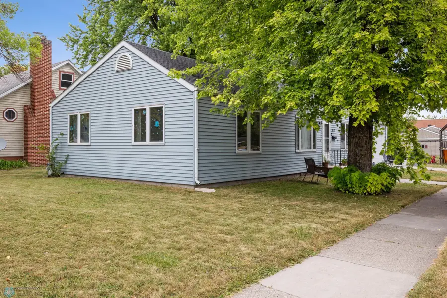 917 14th Avenue N, Fargo, ND 58102 - Image #2