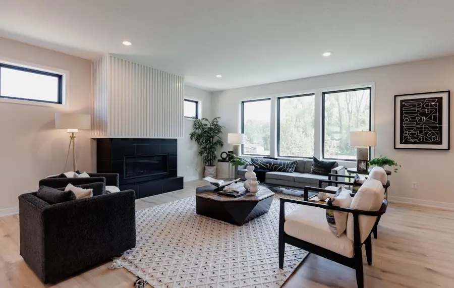 3729 Knightsbridge Ln N, Lake Elmo, MN 55042 - #2