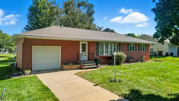 1007 5th Street S, Saint James, MN 56081