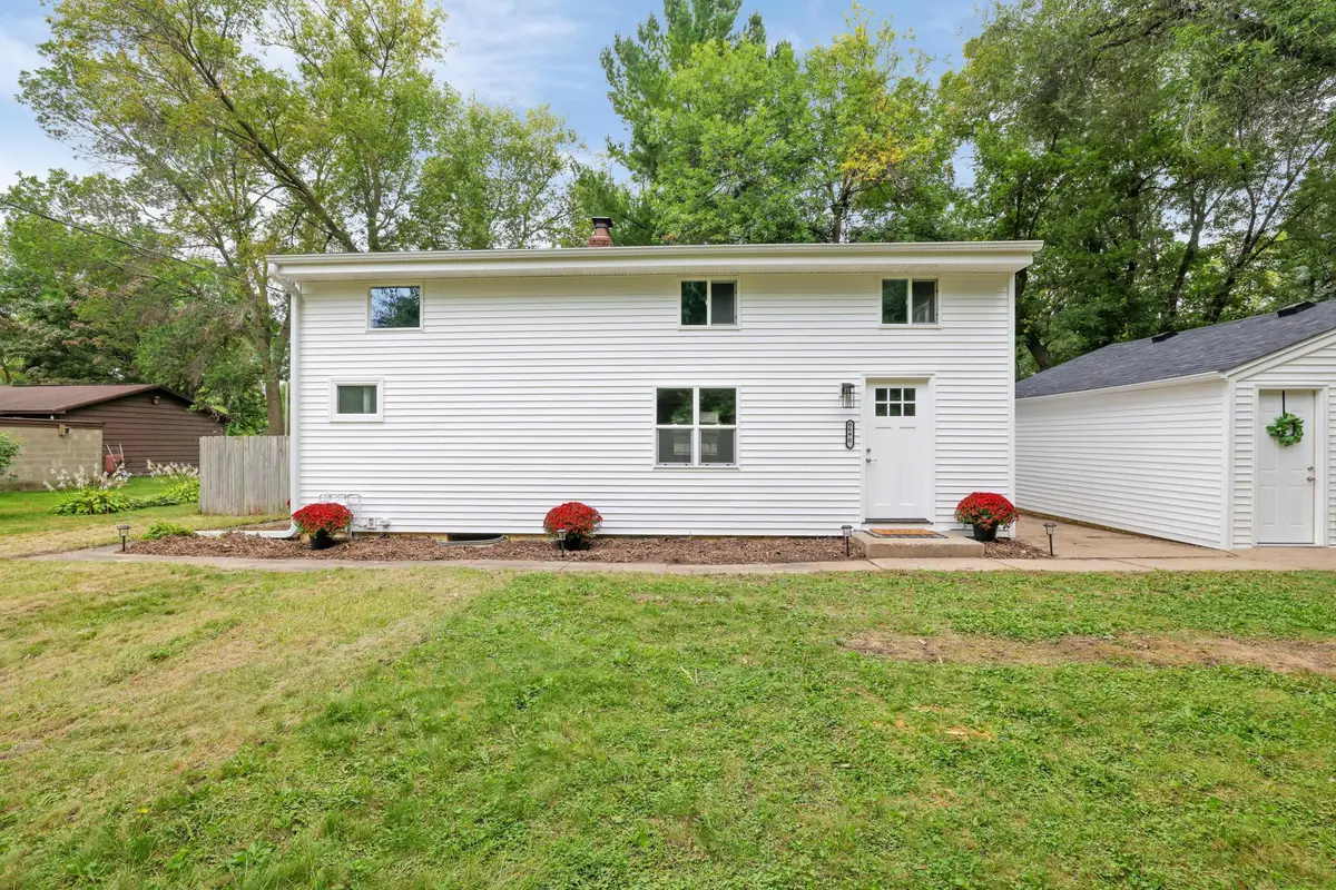 6690 Nez Perce Drive, Chanhassen, MN 55317 - Image #1