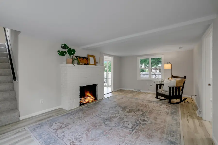 6690 Nez Perce Drive, Chanhassen, MN 55317 - Image #2