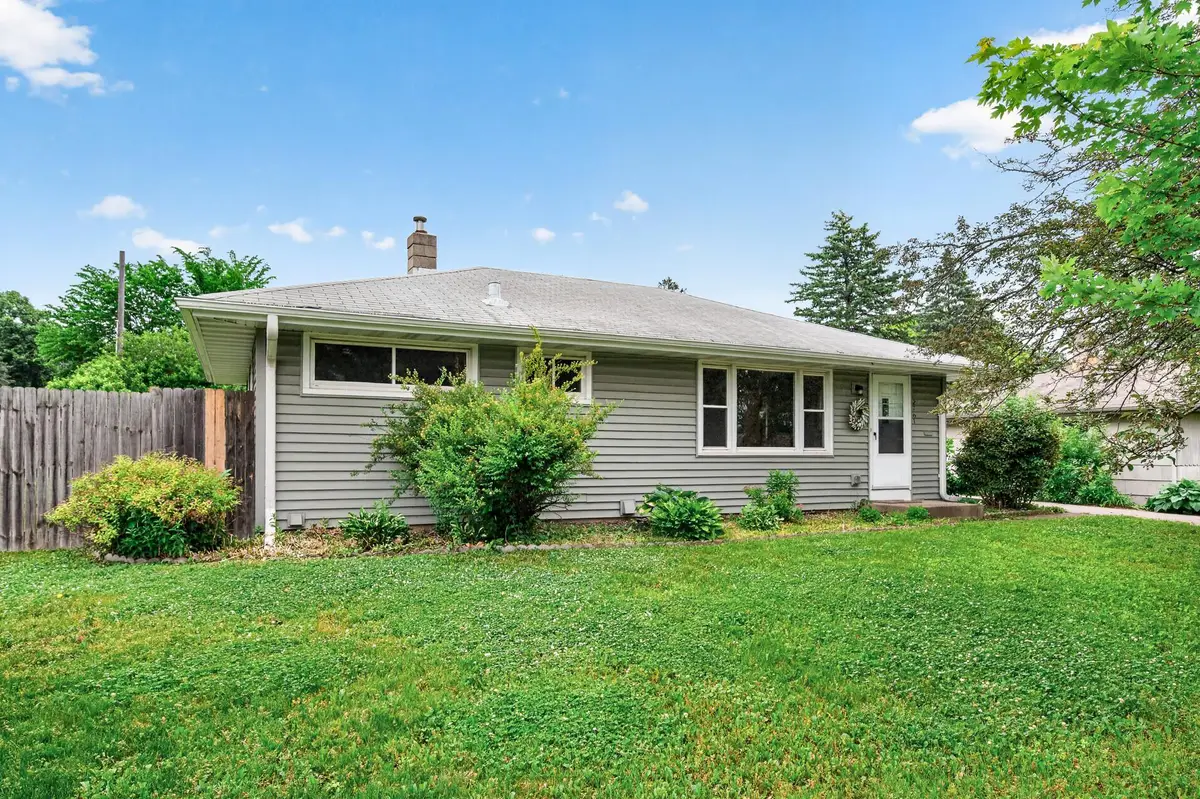 2267 Shawnee Drive, Saint Paul, MN 55109 - #1