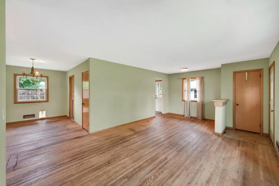 2267 Shawnee Drive, Saint Paul, MN 55109 - #2