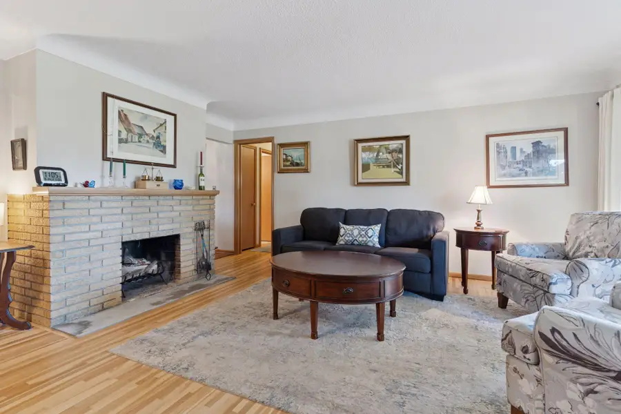 1459 Clarmar Avenue W, Roseville, MN 55113 - Image #3