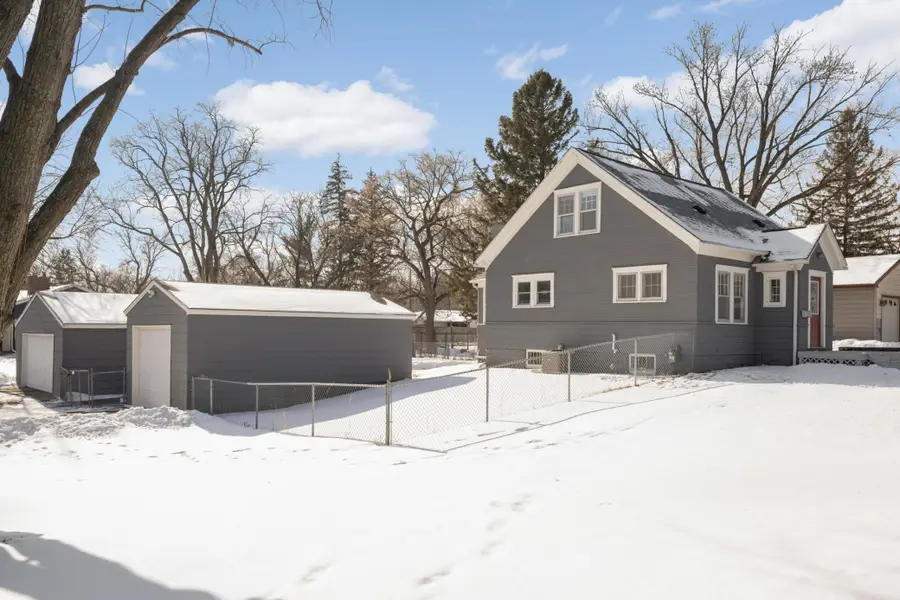 5905 36th Avenue N, Minneapolis, MN 55422 - #2