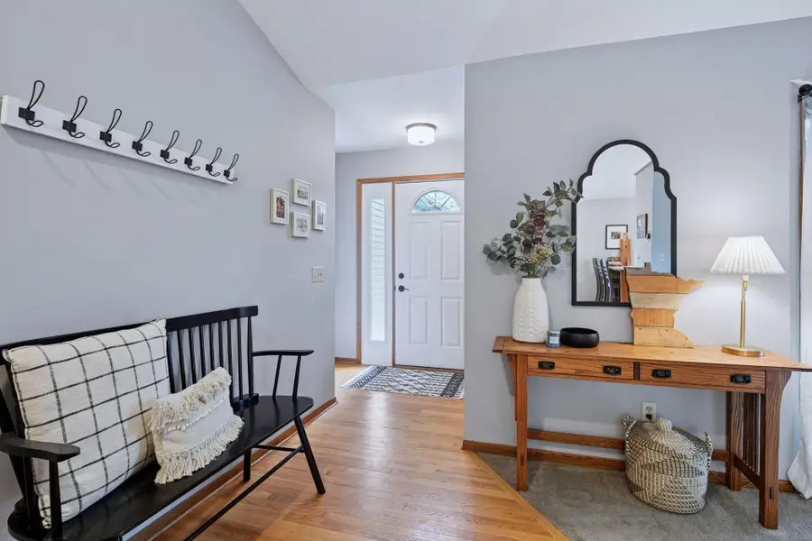 1078 Overlook Drive, Chaska, MN 55318 - Image #2