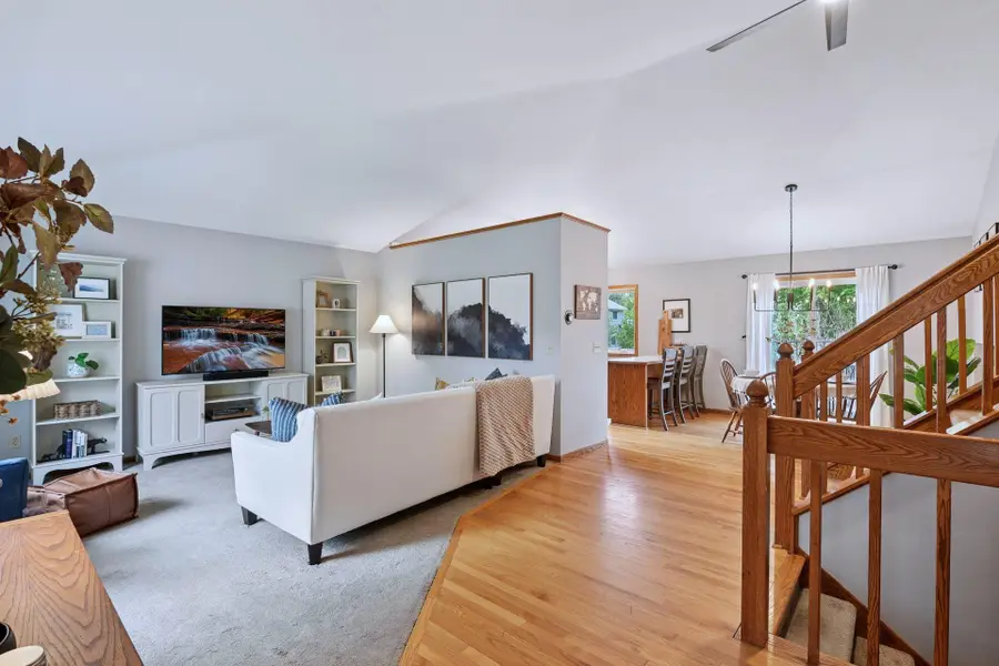 1078 Overlook Drive, Chaska, MN 55318 - Image #3