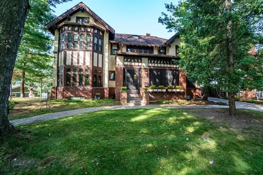 329 Park Circle, Menomonie, WI 54751 - Image #2