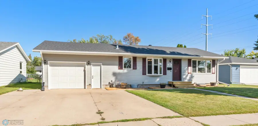 326 7th Avenue E, West Fargo, ND 58078 - Image #2