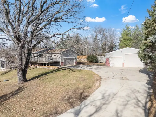 26 Oak Lane, Pine Island, MN 55963