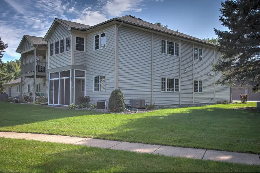 811 98th Avenue Nw #101, Coon Rapids, MN 55433 - Image #2