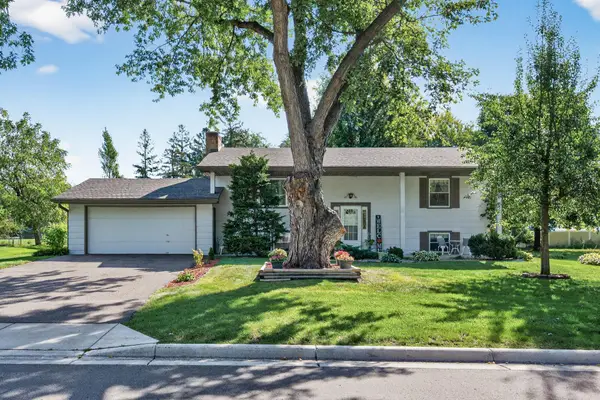 2460 Xylon Avenue N, Minneapolis, MN 55427